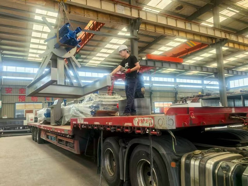 Struktur Keluli Liweiyuan C/Z Purlin All-in-One Machine Tiba